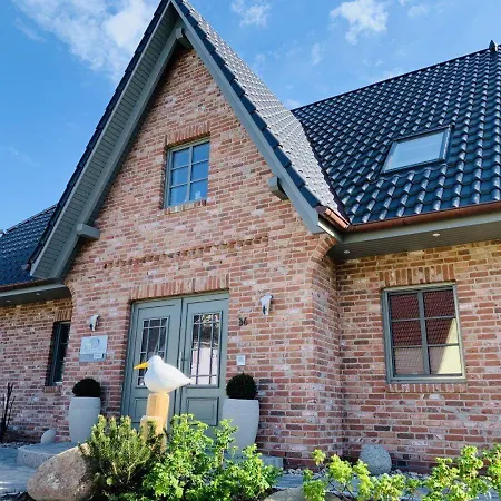 Ostseetraum-im-ferienhaus-flair-am-meer *