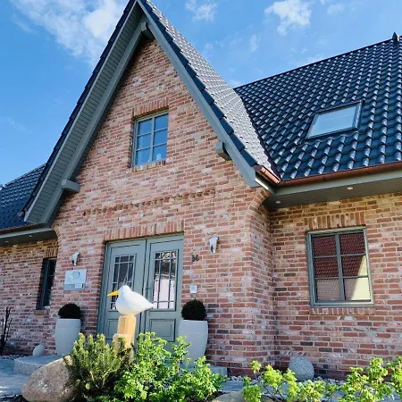 Ostseetraum-im-ferienhaus-flair-am-meer *